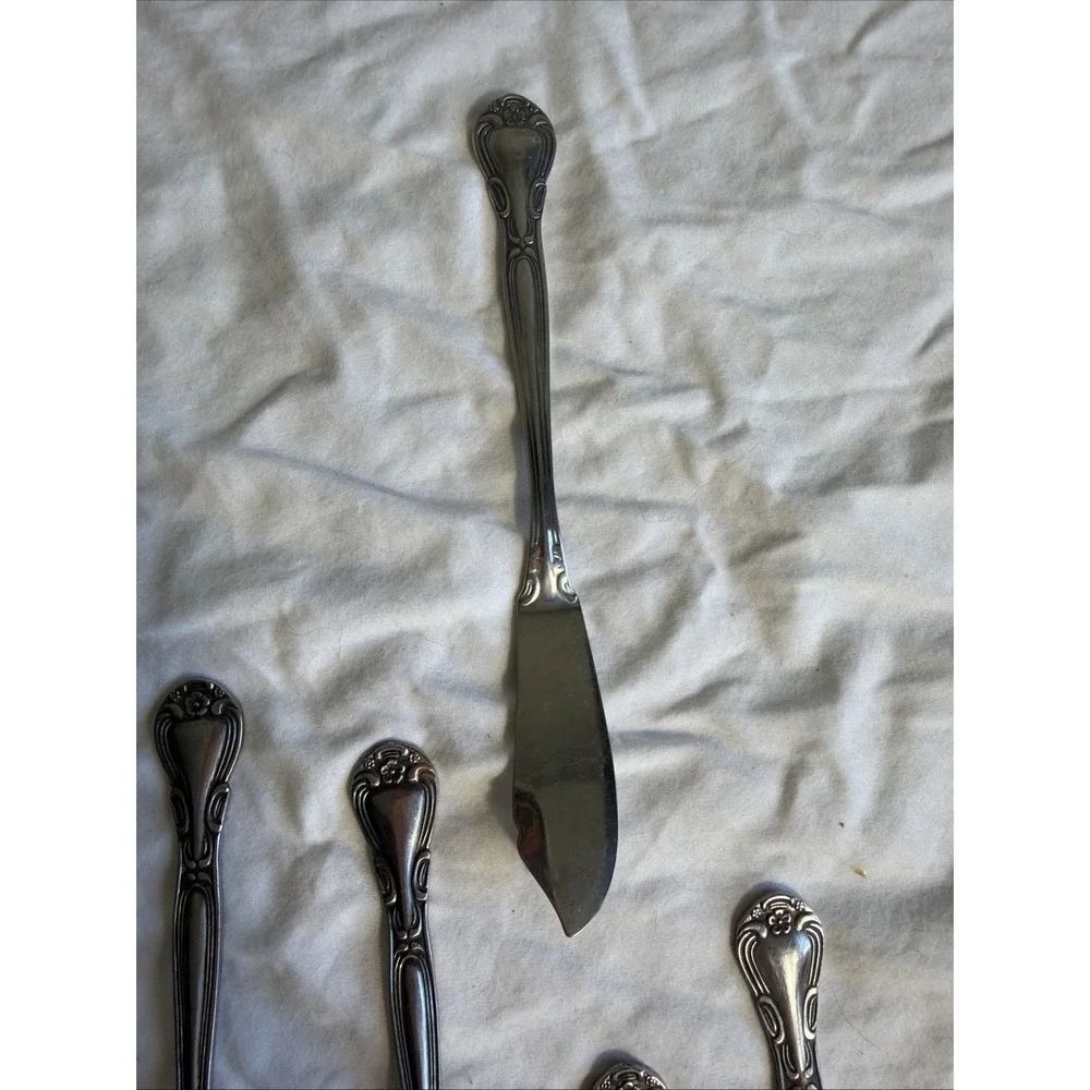 Set of 8 Wallace Plantation Stainless Steel Japan Teaspoons Floral Art Nouveau